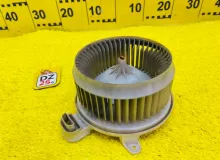 Мотор печки LEXUS LX570 2008/Цвет 202 8710360390 URJ201L 3URFE, передний