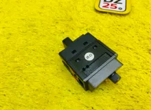 Кнопка включения подогрева сидений LEXUS LX570 2008/Цвет 202 8475160230 URJ201L 3URFE, передняя правая