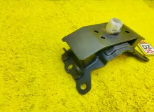 Подушка коробки передач LEXUS LX570 2008/Цвет 202 1237138060 URJ201L 3URFE, передняя