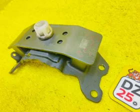 Подушка коробки передач Toyota