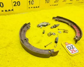 Механизм стояночного тормоза Toyota