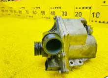 Помпа BMW X6 2009/Цвет 475 11515A05704 E71 N54B30A, передняя