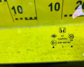 Стекло форточка Honda