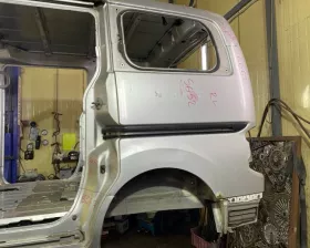 Крыло заднее Nissan