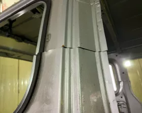 Крыло заднее Nissan