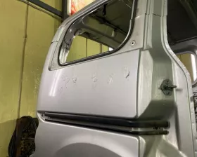 Крыло заднее Nissan