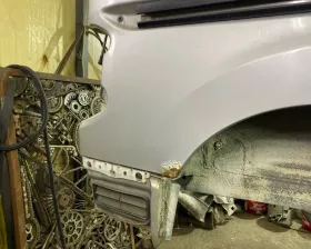 Крыло заднее Nissan