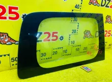 Стекло собачника NISSAN NV200 2014/Цвет K23 83300JX01A VM20 HR16DE, заднее правое