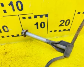 Крепление запасного колеса NISSAN
