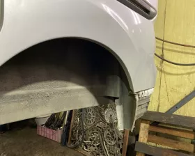 Крыло заднее NISSAN