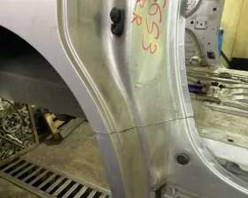 Крыло заднее NISSAN
