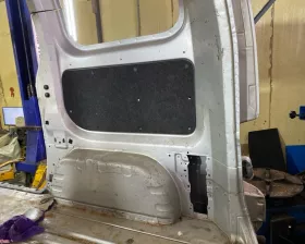 Крыло заднее NISSAN