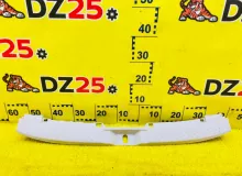 Пластик замка багажника TOYOTA SIENTA 2015/1F7 6471652180A0 NCP175 1NZFE, задний