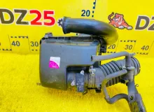 Корпус воздушного фильтра TOYOTA SIENTA 2015/1F7 1770121120 NCP175 1NZFE, передний