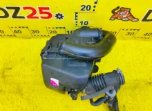Корпус воздушного фильтра TOYOTA SIENTA 2015/1F7 1770121120 NCP175 1NZFE, передний