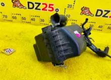 Корпус воздушного фильтра TOYOTA SIENTA 2015/1F7 1770121120 NCP175 1NZFE, передний