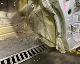 Лонжерон TOYOTA