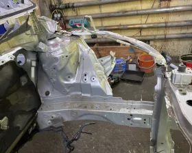 Лонжерон TOYOTA