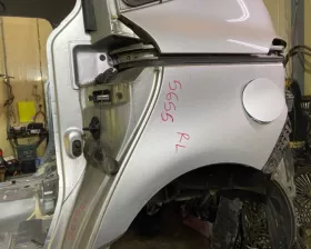 Крыло заднее TOYOTA