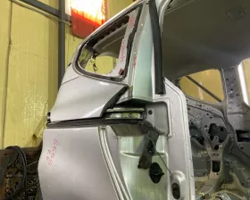 Крыло заднее TOYOTA