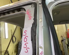 Крыло заднее TOYOTA