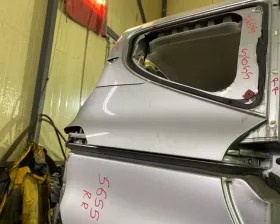 Крыло заднее TOYOTA