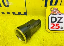 Кнопка старта TOYOTA SIENTA 2015/1F7 8961152033 NCP175 1NZFE, передняя