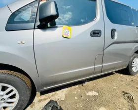 Дверь боковая Nissan