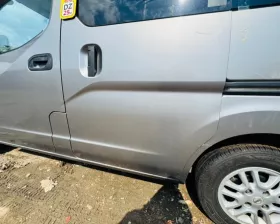 Дверь боковая Nissan