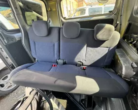 Сидение Nissan