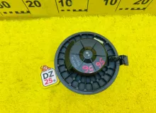 Мотор печки NISSAN NV200 2009/Цвет K23 27226EE91A VM20 HR16DE, передний