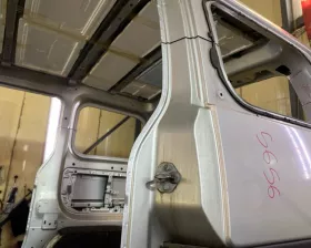 Крыло заднее Nissan
