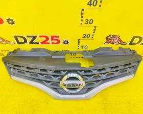 Решетка радиатора NISSAN