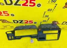 Консоль магнитофона TOYOTA HIACE 1990/Цвет 045 5540426060 LH114 2L, передний