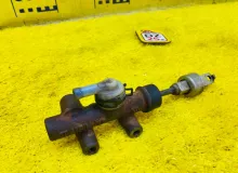 Главный цилиндр сцепления TOYOTA HIACE 1990/Цвет 045 3142036130 LH114 2L, передний
