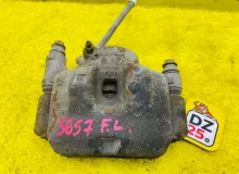 Суппорт TOYOTA HIACE 1990/Цвет 045 4775026060 LH114 2L, передний левый