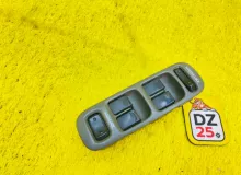 Блок управления стеклоподъемниками SUZUKI ESCUDO 1998 3799065D00T01 TD52W J20A, передний правый