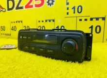 Блок управления климат-контролем SUZUKI ESCUDO 1998 9561165D00 TD52W J20A, передний
