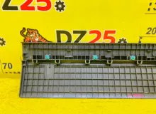 Пластик замка багажника TOYOTA LAND CRUISER 2008 5857460110B0 VDJ200L 1VDFTV, задний
