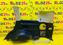 Обшивка багажника TOYOTA LAND CRUISER 2008 6251060B80C0 VDJ200L 1VDFTV, задняя правая