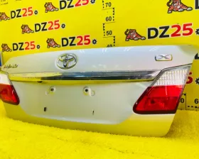 Крышка багажника TOYOTA