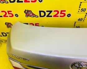 Крышка багажника TOYOTA