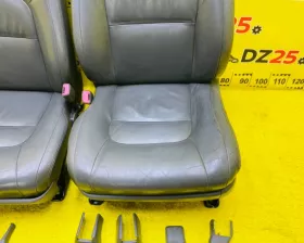 СИДЕНИЕ ПАРА Toyota