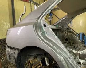 Крыло заднее TOYOTA