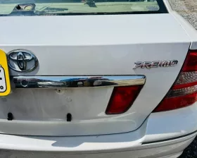 Крышка багажника Toyota
