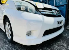 Бампер TOYOTA ISIS 2011 5211944440A0 ZGM15W 2ZRFAE, передний
