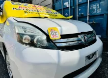 Бампер TOYOTA ISIS 2011 5211944440A0 ZGM15W 2ZRFAE, передний