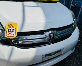Капот Toyota