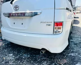 Бампер Toyota