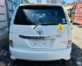 Бампер Toyota
